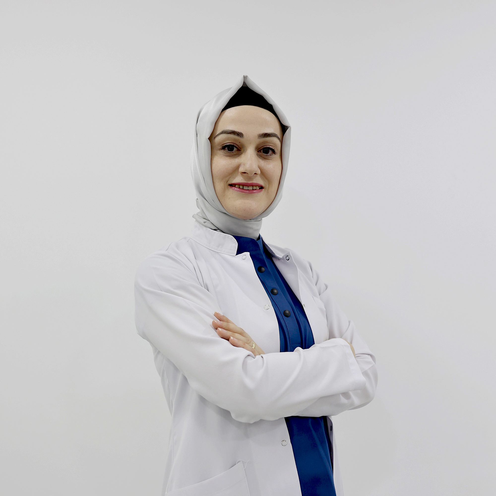 Uzman Diş Hekimi Zehra UZ AKPINAR